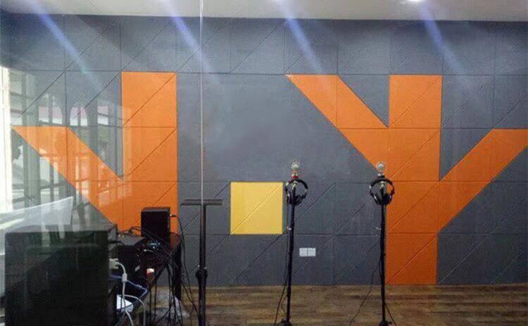 河南駐馬店電臺演播室聚酯纖維吸音板聲學(xué)工程 河南駐馬店電臺演播室聚酯纖維吸音板聲學(xué)工程